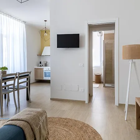 La Delux/ Vista Mare7 Centro شقة دْيانو مارينا